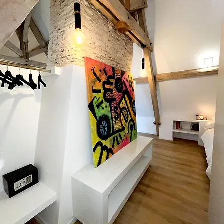 게스트하우스 Chateau De Foussal 4*